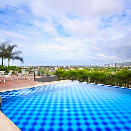 Eon Centennial Soho Hotel Cebu Stadt Exterior foto